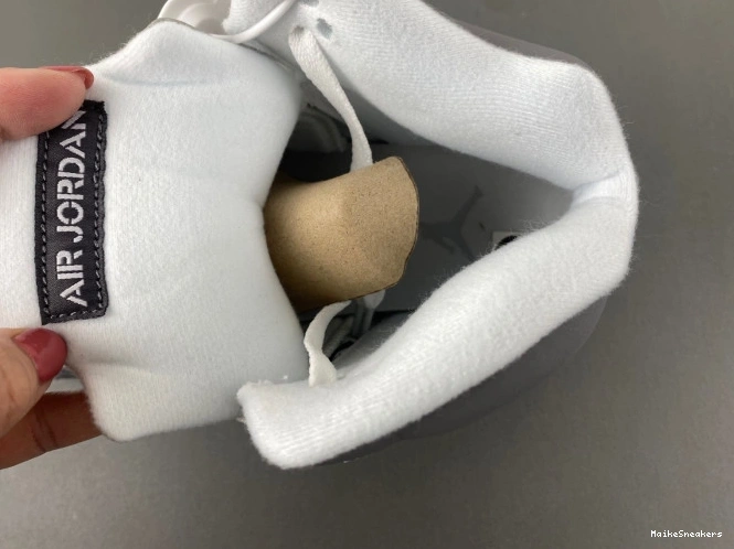MaikeSneakers Wolf 5 Grey Retro Jordan Air 136027-005 0726